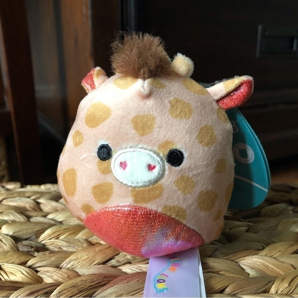 Squishmallows Zuni the Giraffe clip, Valentine’s Day, First to Print, 3.5” - Picture 1 of 4
